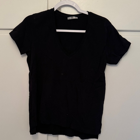 Zara Tops - LIKE NEW Zara V-Neck Black Tshirt Basic Short Sleeve